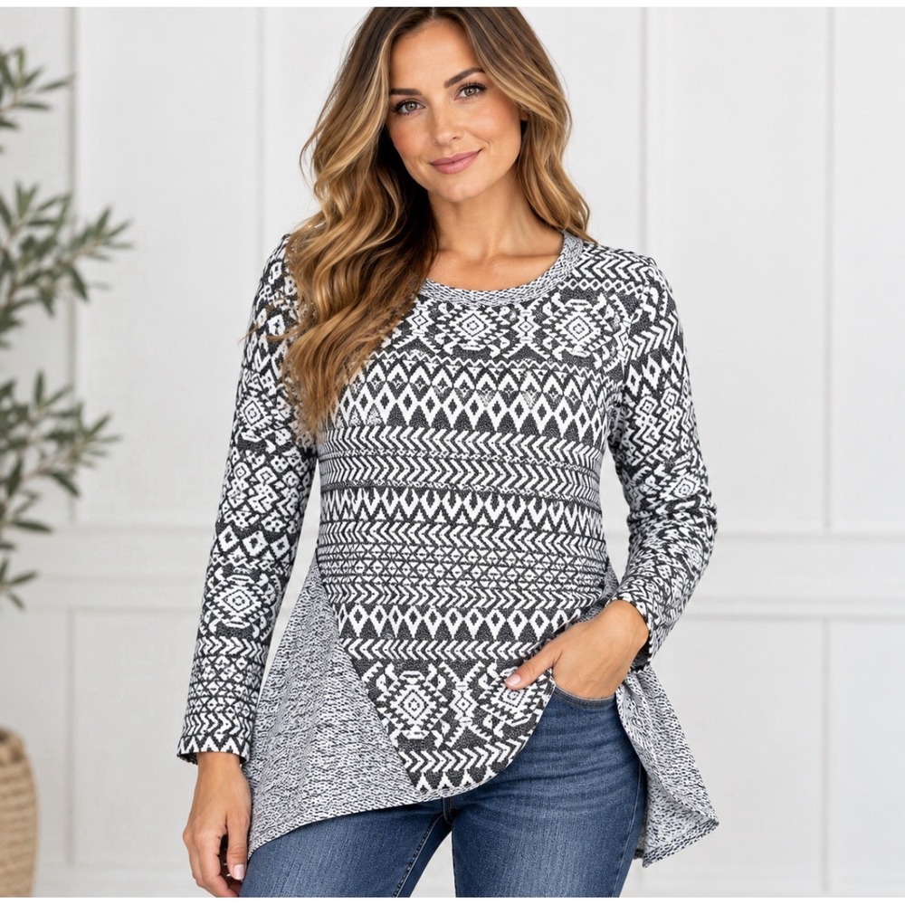 One World Womens L Boho Geometric Knit Tunic Sweater Black White Sharkbite Hem